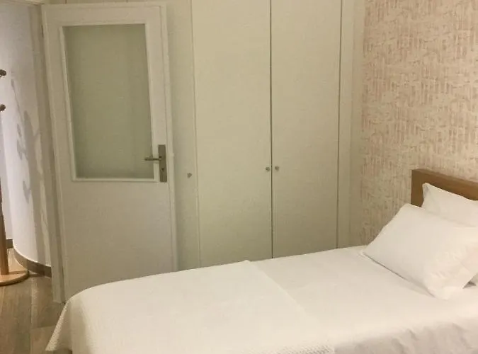 & Charming Clerigos Appartments *